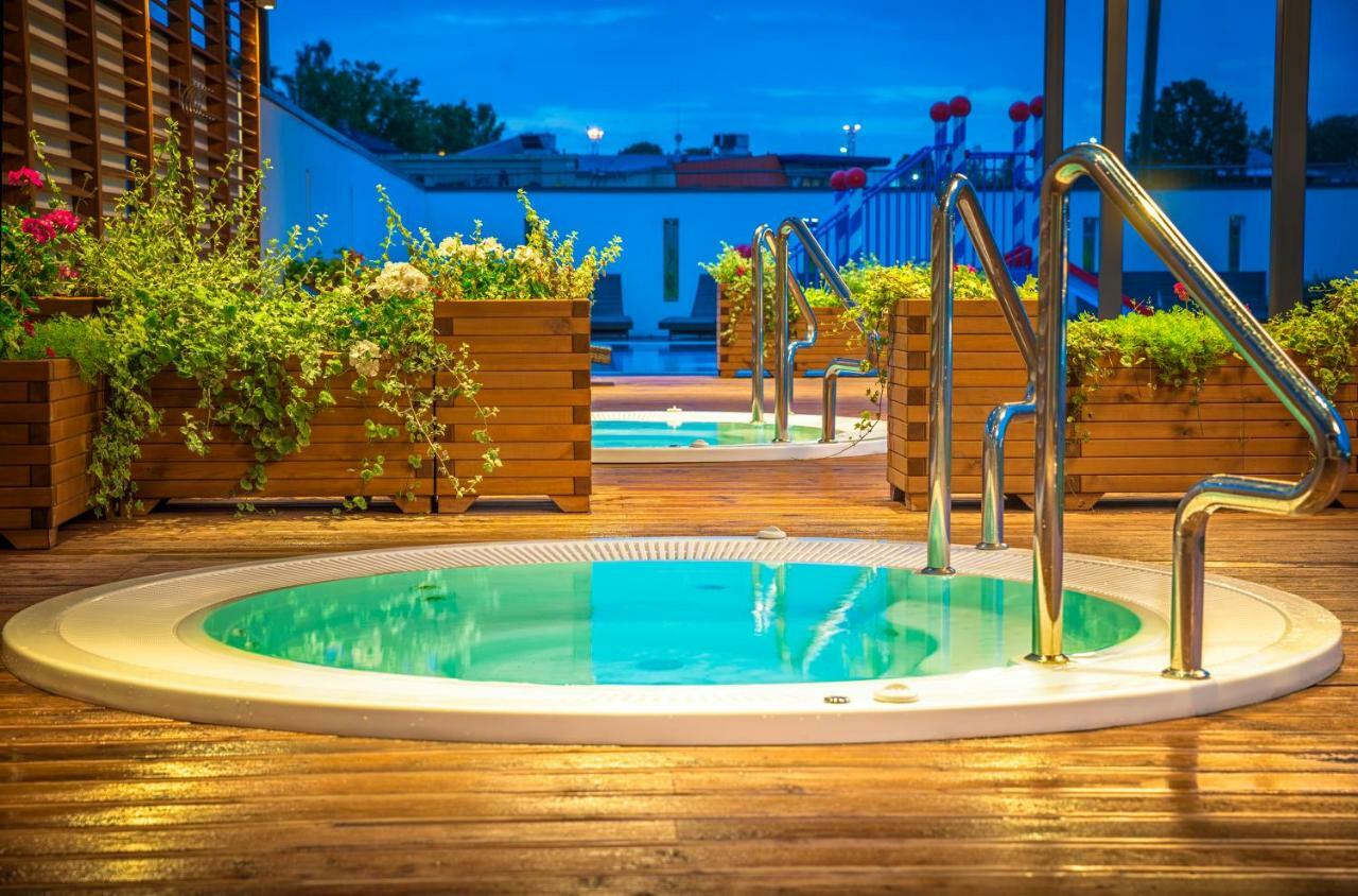 Restart Hotel Rezekne Bagian luar foto